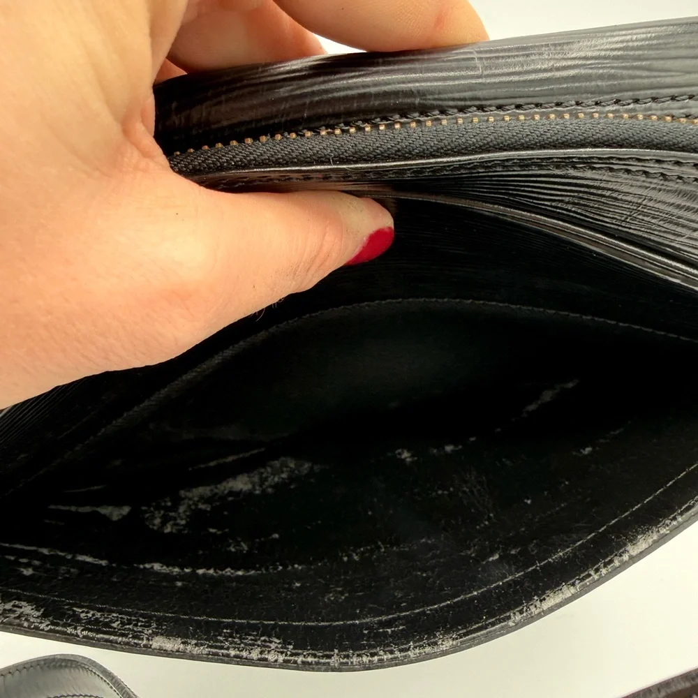 Louis Vuitton Black Epi Leather Crossbody - Picture 7 of 12